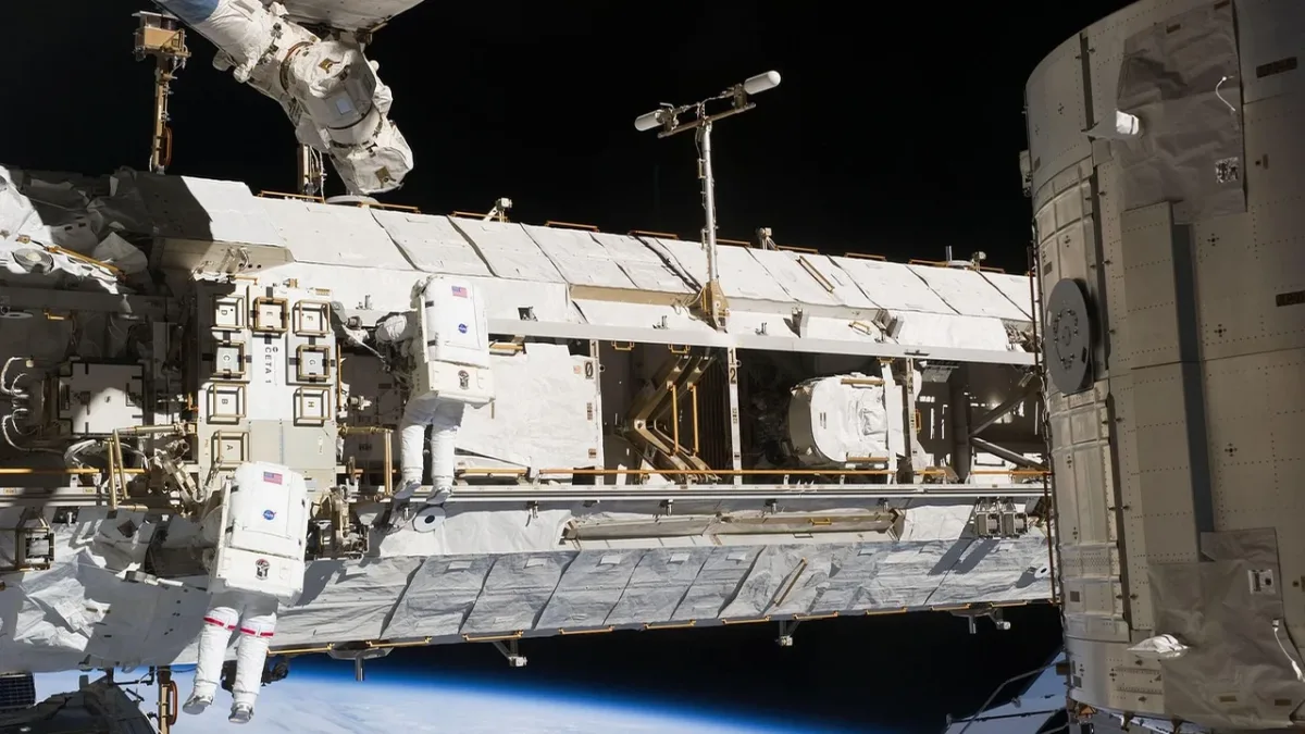 Éclipse du 12 août 2026 : que voit-on depuis l’ISS quand l’ombre de la Lune traverse la Terre ?