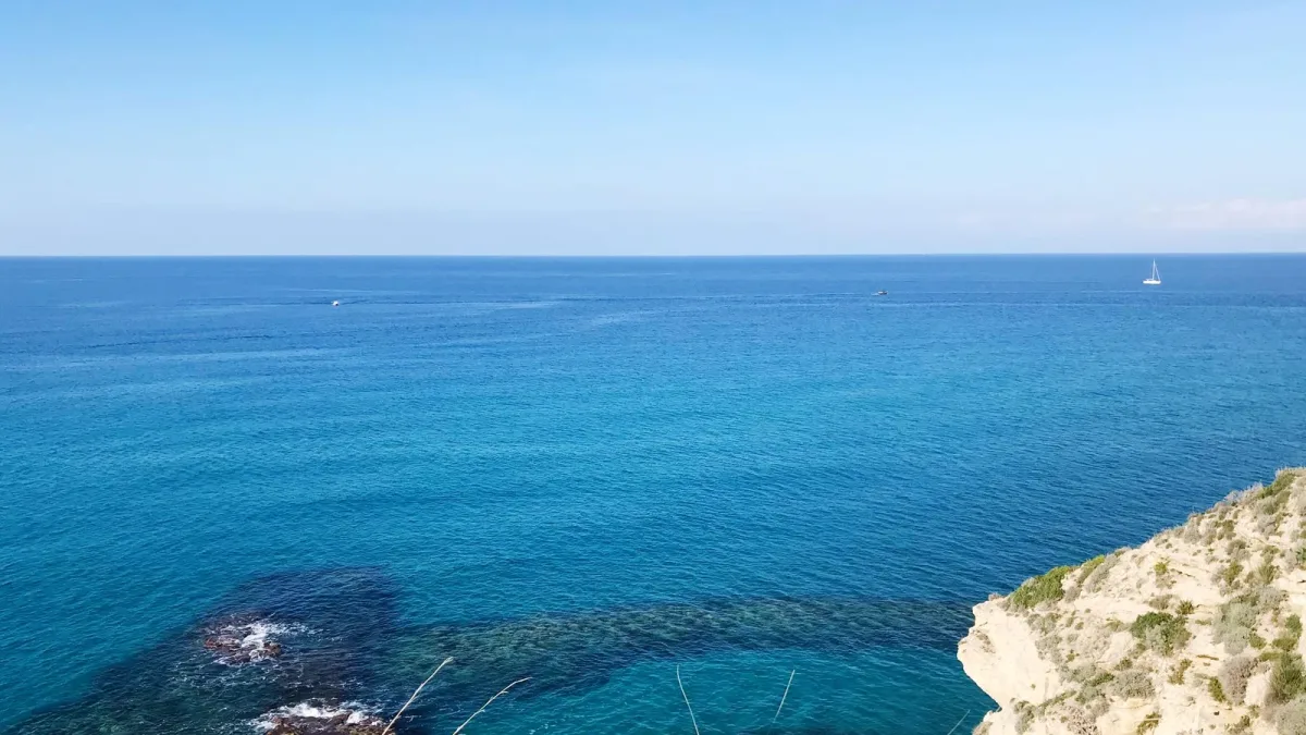 Méditerranée : pourquoi cette mer chauffe deux fois plus vite que l’océan mondial