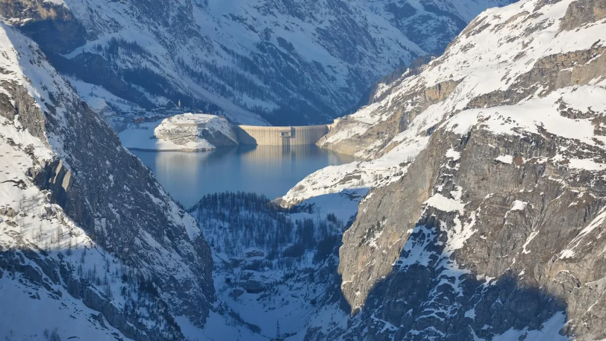 Crues de lacs glaciaires : pourquoi les fonds de vallée himalayens sont de plus en plus exposés
