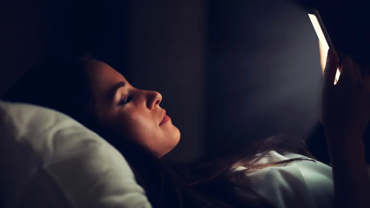 Lumière la nuit et cœur : 11 000 IRM, un lien mesuré, une cause encore à prouver